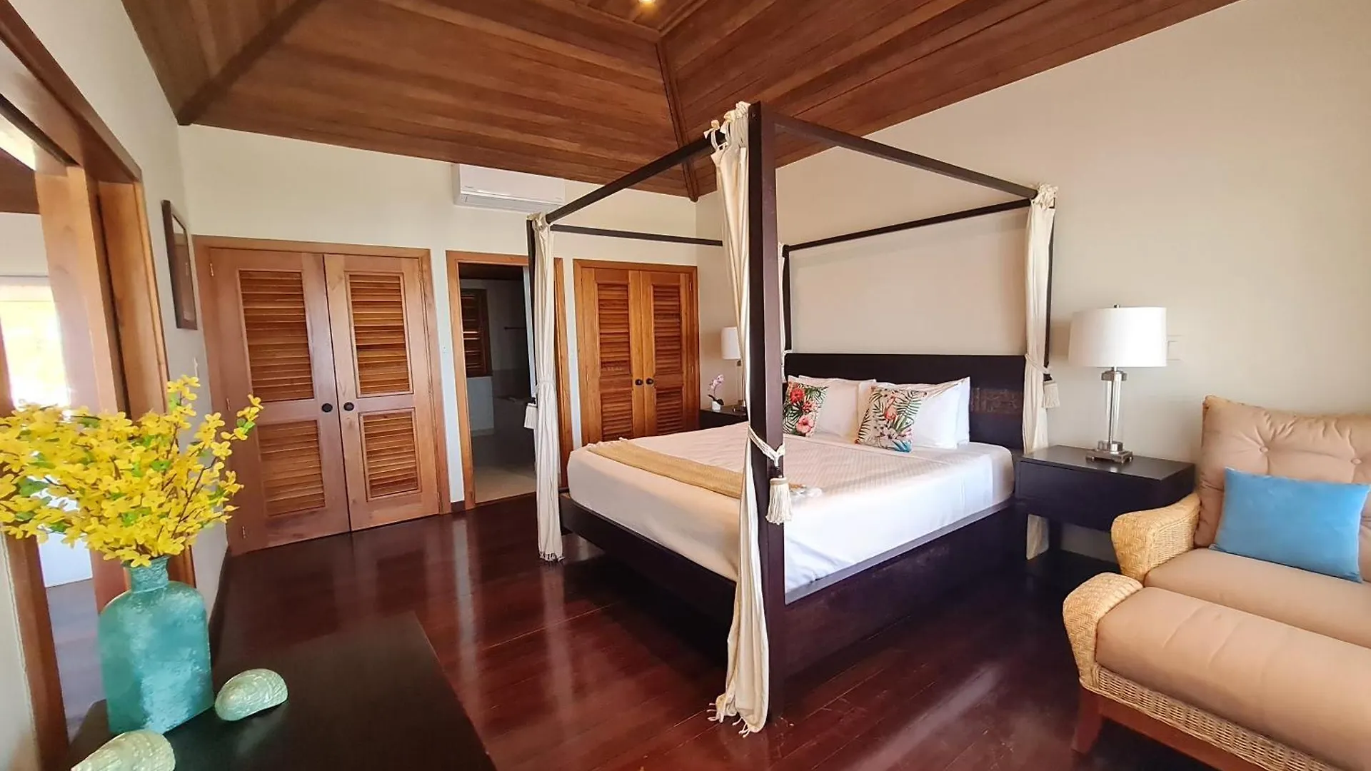Nonsuch Bay The Hideaway Hotel Gaynors Resort